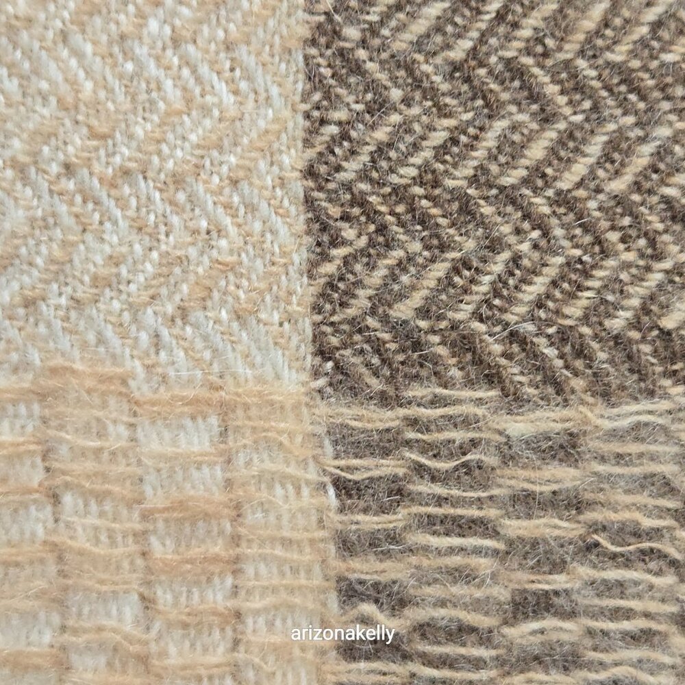 NWOT Cashmere Scarf Paneled Design Fringed On All Sides - Picture 9 of 16